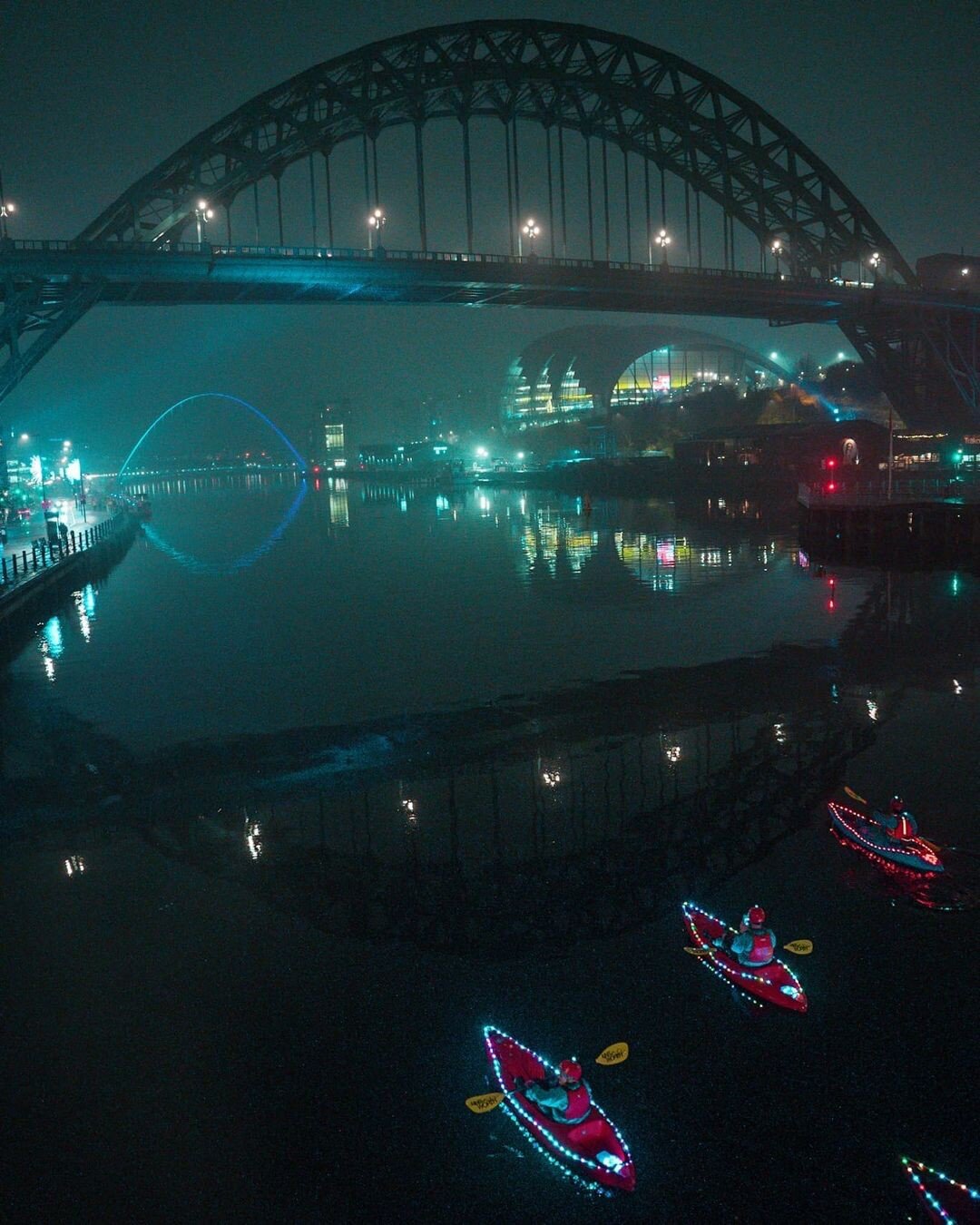 Make the most of the dark nights and witness a spectacular urban light 💡 show as you paddle along a stretch of the River Tyne. 
Due to demand, we've extended our run of 'Glow Tours' right the way through until March. 
This trip includes a complime